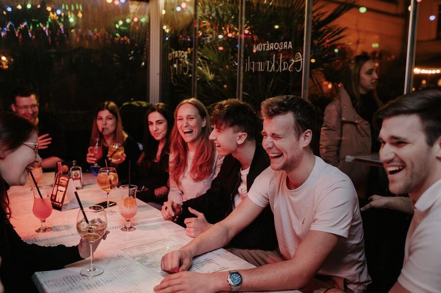 Budapest: Bar Crawl with a Local Guide - Why this Budapest bar crawl works