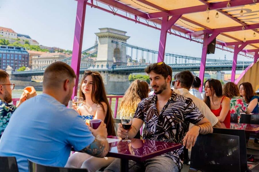Budapest: Happy Hour Sightseeing Cruise - Bálna Budapest and the return along the river