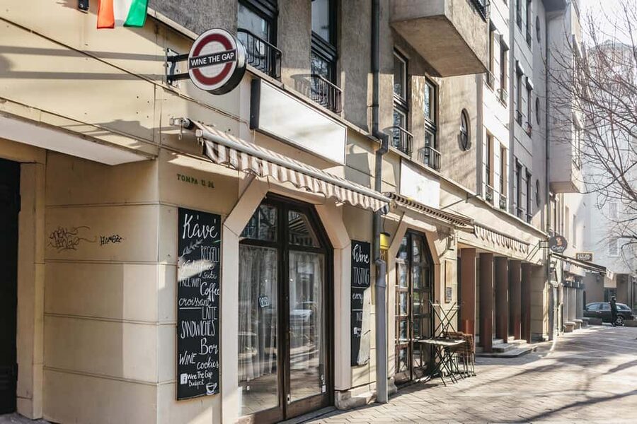 Budapest: Hungarian Wine Tasting with 8 Wines and Tapas - Is $68 a fair price?