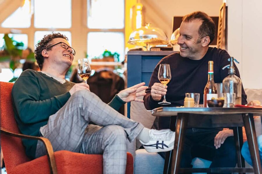 Budapest: Hungarian Wine Tasting with 8 Wines and Tapas - Who should book this tasting?