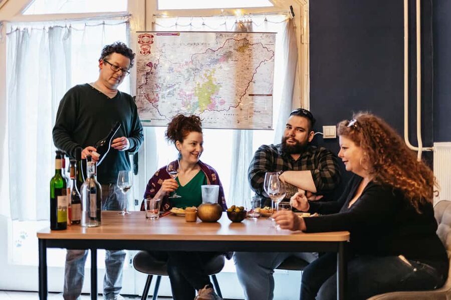 Budapest: Hungarian Wine Tasting with 8 Wines and Tapas - Meeting at Wine the Gap in central Budapest