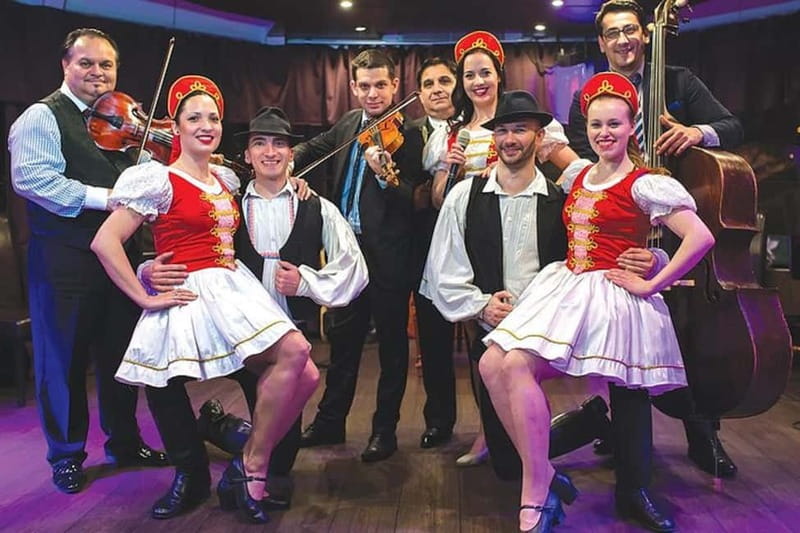 Budapest: Prosecco Dinner Cruise with Live Music - Boarding beside Elizabeth Bridge