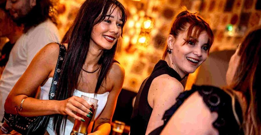 Budapest: Ruin Bar Pub Crawl with Entry Tickets - Why Budapest’s ruin bars work so well for a group night