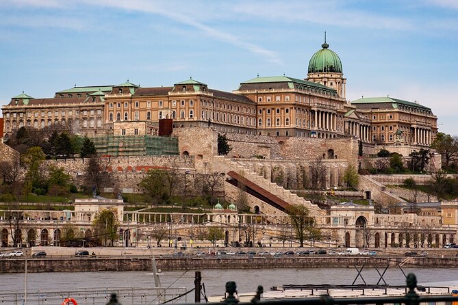 Budapest Sightseeing with Drink Included - Choosing your seat and the right departure