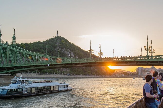 Budapest Sip and Sail Danube Cruise with Unlimited Prosecco - How to make the most of your hour and a half