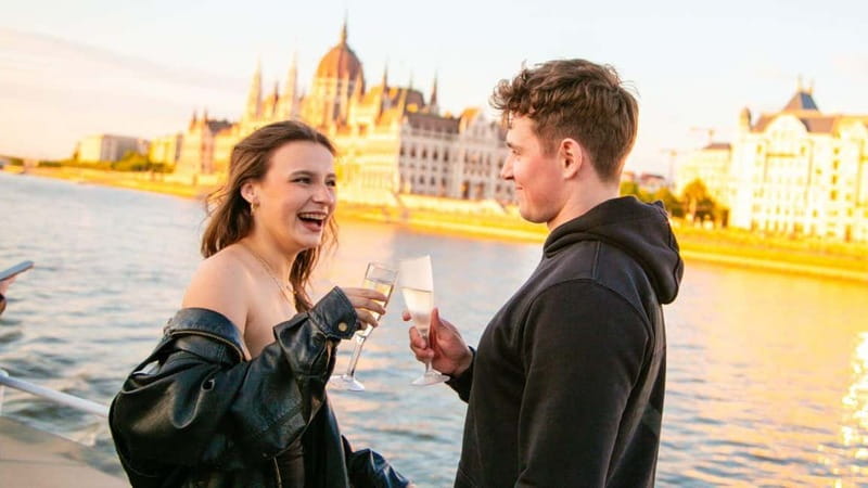 Budapest: Sip and Sail River Cruise with Unlimited Prosecco - What the Budapest Prosecco cruise is really like