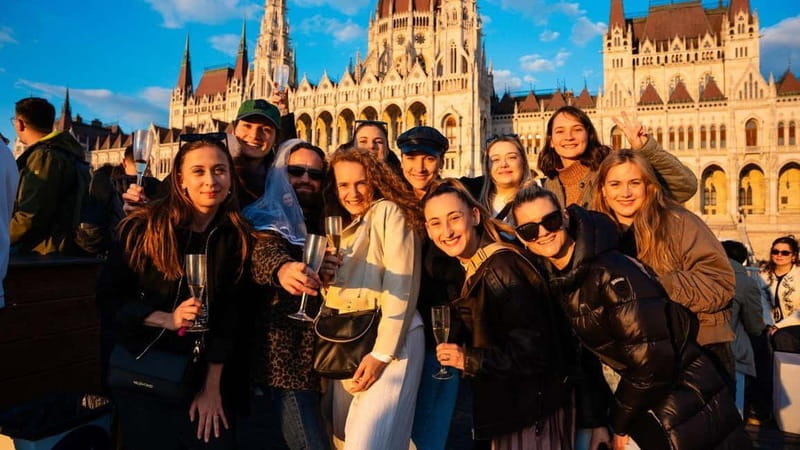 Budapest: Sip and Sail River Cruise with Unlimited Prosecco - A party boat, not a quiet river lecture