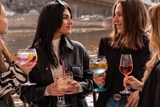 Budapest Unlimited Prosecco and Wine Cruise Day or Sunset Option - Finding the boat at Jane Haining Rakpart
