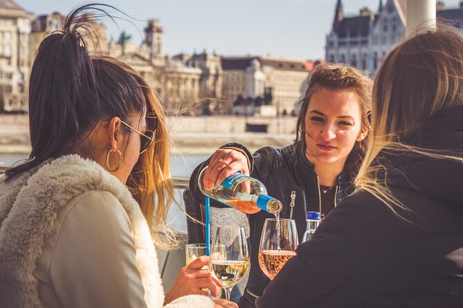 Budapest Unlimited Prosecco and Wine Cruise Day or Sunset Option - Daytime or sunset: choosing the right departure
