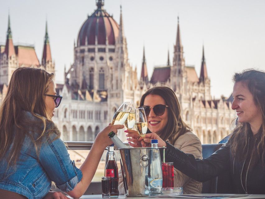 Budapest: Unlimited Prosecco and Wine Sightseeing Cruise - The route from Margaret Bridge to the Parliament