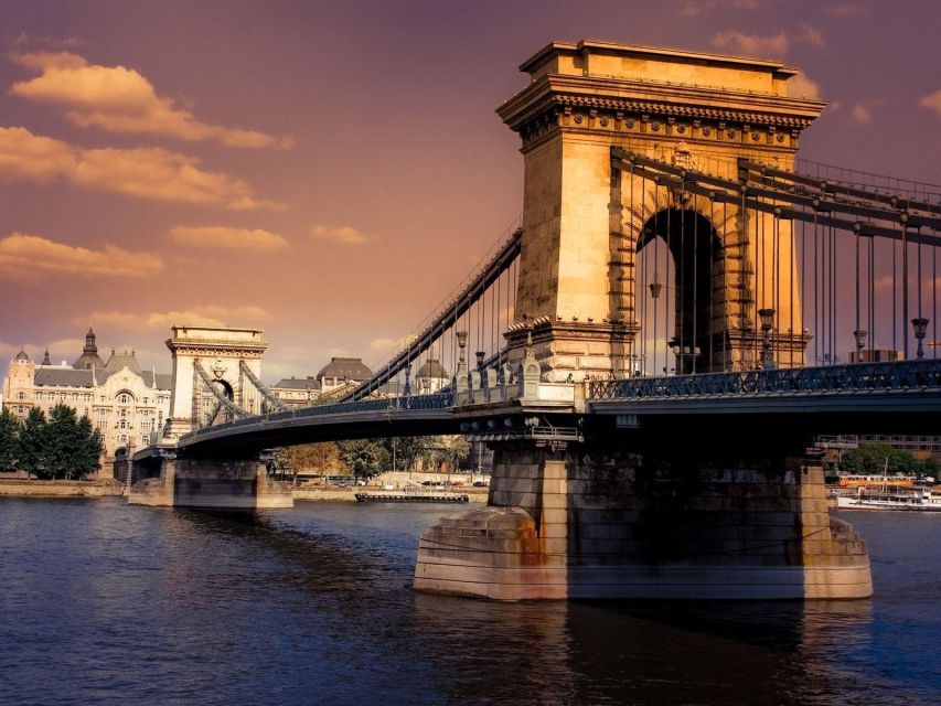 Budapest: Unlimited Prosecco and Wine Sightseeing Cruise - Unlimited drinks, with sensible limits