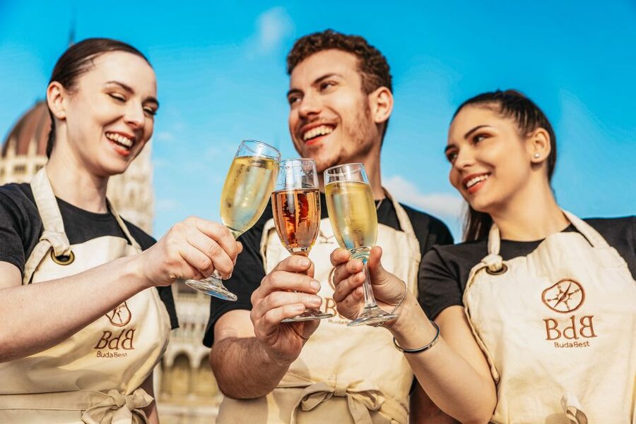 Budapest: Unlimited Prosecco, Beer and Aperol Spritz Cruise - Music, atmosphere, and the kind of night you are buying