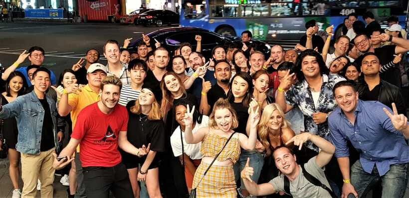 Busan: Pub Crawl with Friends - Friday at Gwangalli Beach or Saturday in Seomyeon