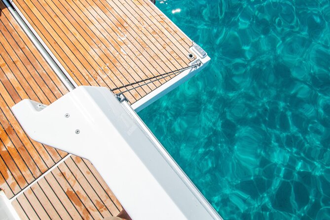 Cagliari 3 Hours Luxury Motorboat Tour - Wine and Snorkeling - Why the nine-person limit matters