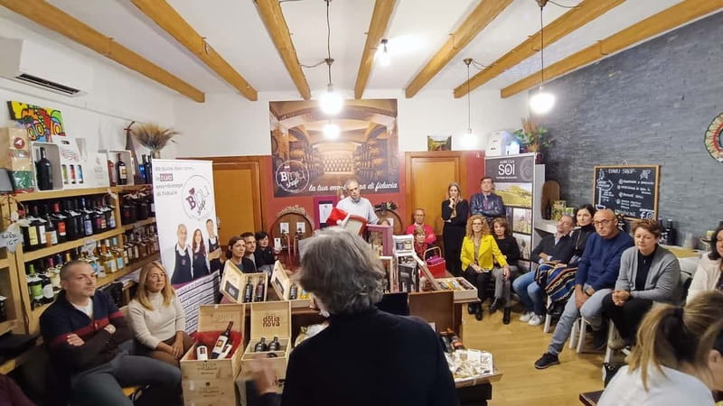 Cagliari: Food and Wine Tasting Experience - The guides make the difference