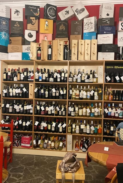 Cagliari Old Town: Wine Tasting and local products - What Sa Binuteca offers in central Cagliari