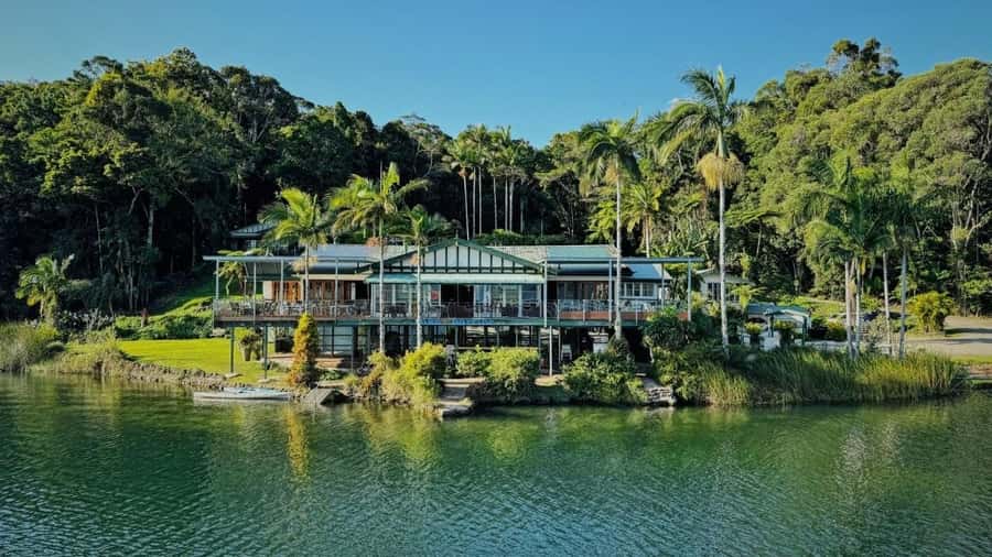 Cairns: Atherton Tablelands Full-Day Adventure - Yungaburra adds a personal local touch