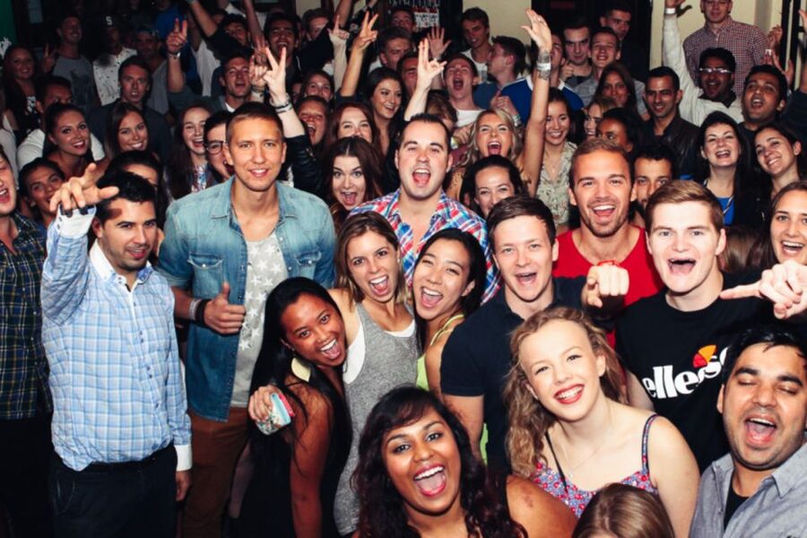 Cairo: Pub Crawl and Speakeasy Bar Tour with 2 Free Drinks - Cairo nightlife begins at the Steigenberger Hotel