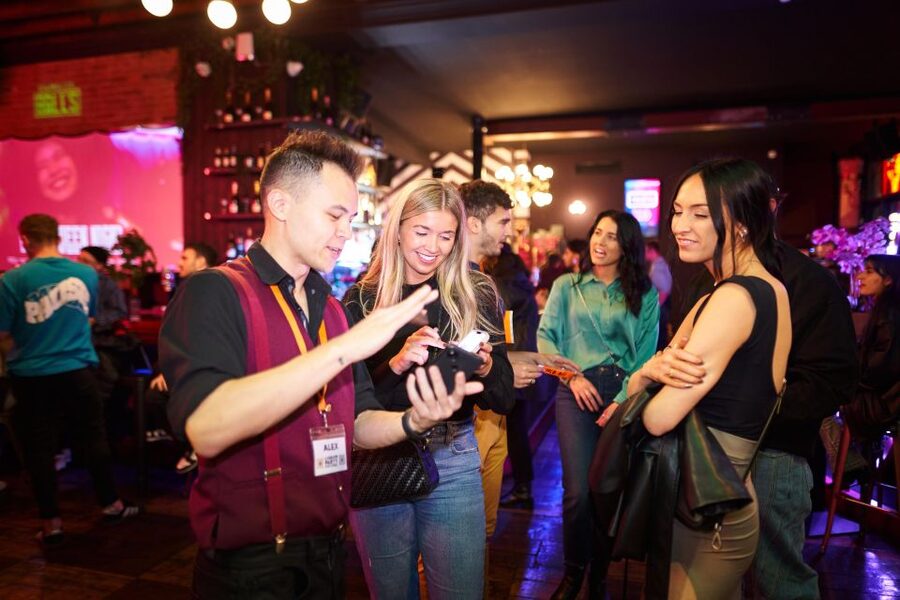 Camden Pub Crawl & Bar Tour London - Weeknight Camden: pubs, games, and conversation