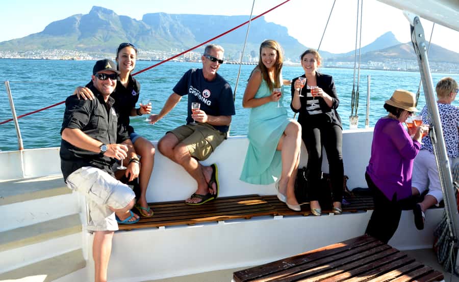 Cape Town: 1-Hour Pre-Sunset Champagne Cruise - Leaving the harbour and finding your seat