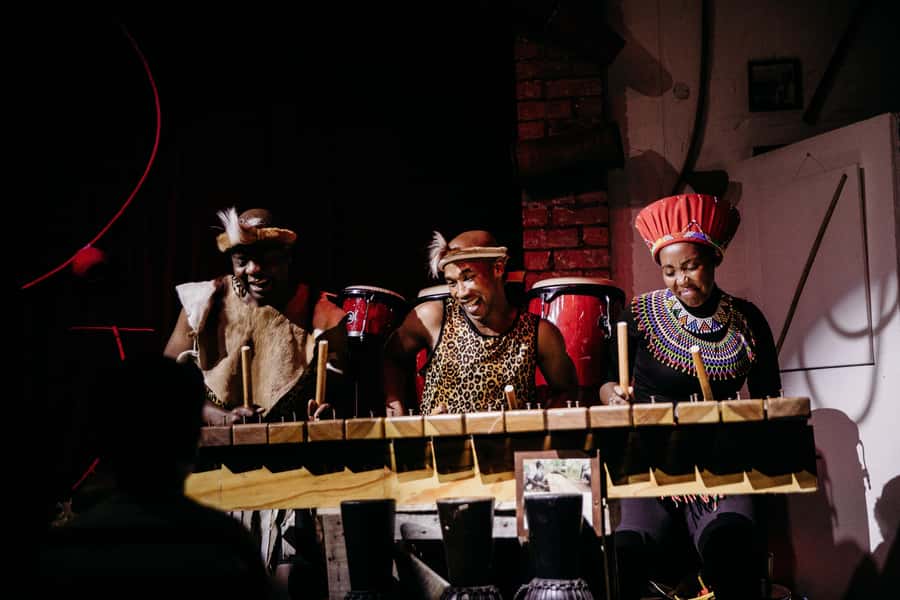 Cape Town: Silvermist Estate Wine Tasting & Drumstruck Show - The optional braai and marimba session