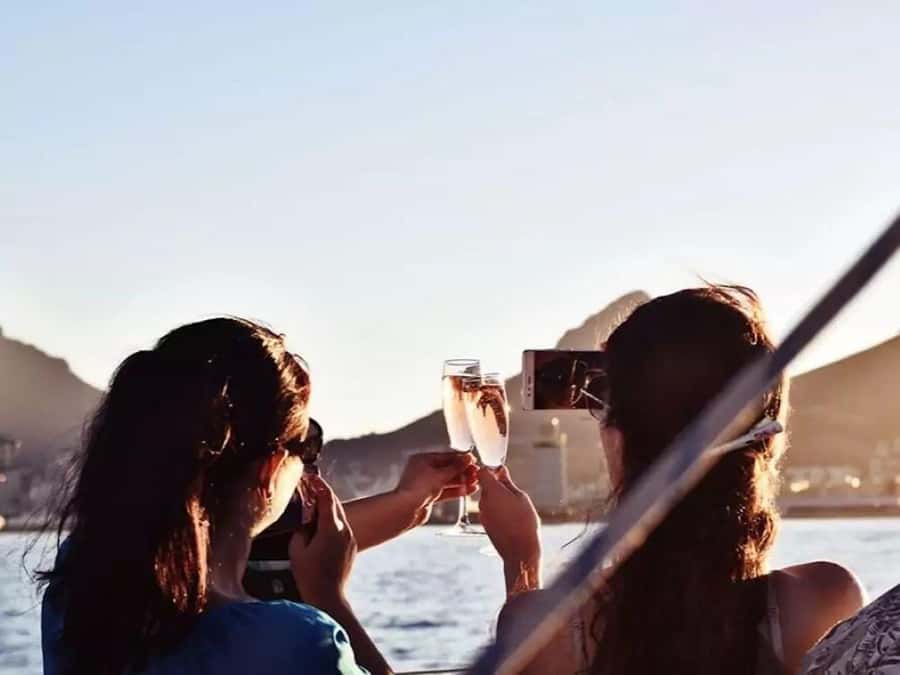 Cape Town: Sunset Champagne Cruise - Two glasses of sparkling wine and a relaxed start