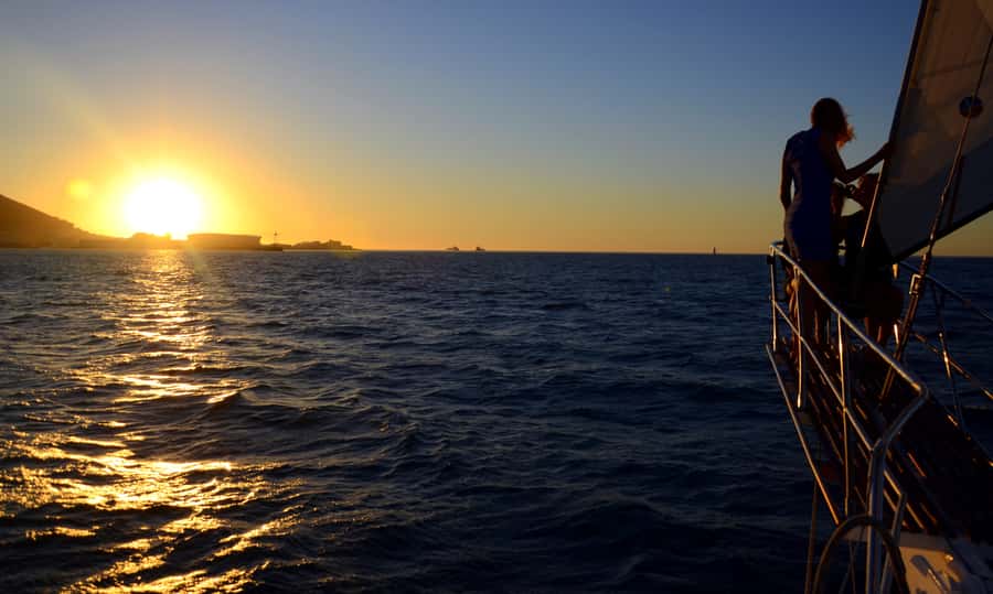 Cape Town: Sunset Champagne Cruise - Should you book the Cape Town sunset cruise?