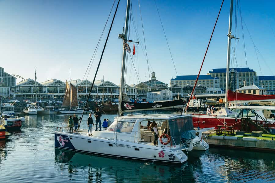 Cape Town: Sunset Champagne Cruise and 3-Course Dinner - Why the jacket is not optional