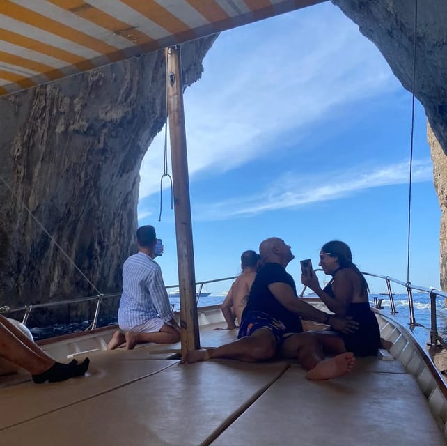 Capri: Scenic Boat Tour with Swimming, Limoncello & Snack - Grotta Rossa and the ride back