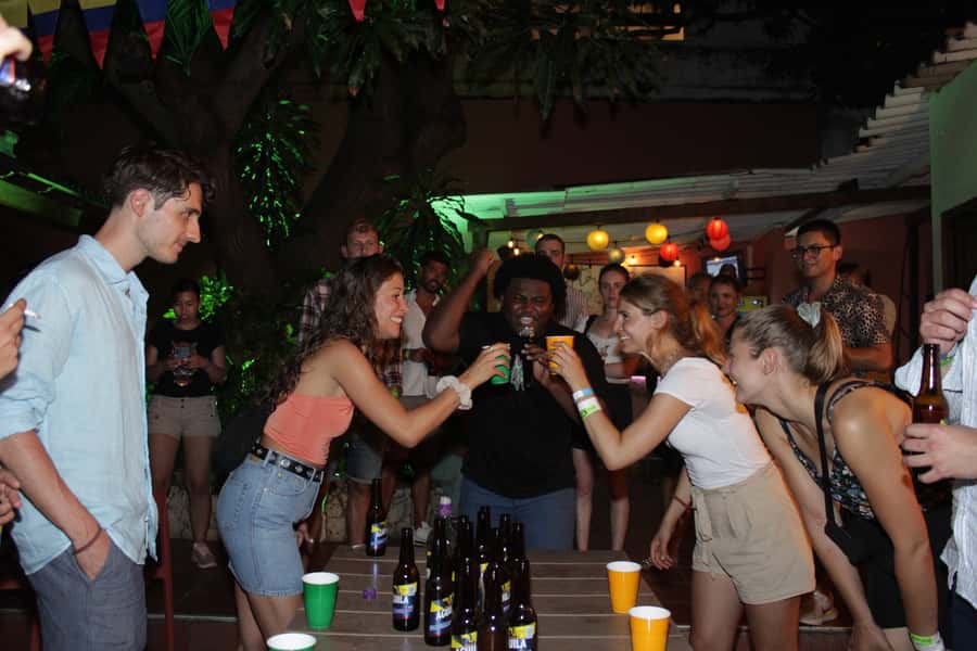 Cartagena: Pub Crawl with Dancing Lessons and Free Shots - The dance lesson: social warm-up, not dance school