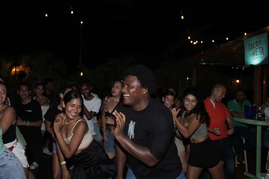 Cartagena: Pub Crawl with Dancing Lessons and Free Shots - Who will enjoy this night most