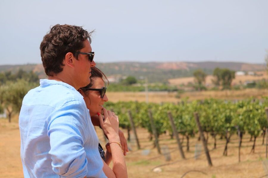 Carvoeiro/Portimão/Alvor: Wine Tour w/ Tasting, Tapas, Music - Private or shared: which option fits you?
