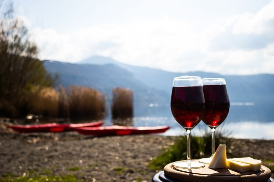 Castel Gandolfo: Kayak Food and Wine Tour - The village of the millstones