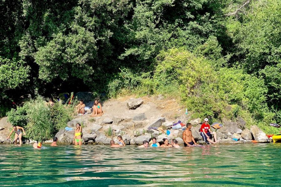 Castel Gandolfo: Kayak Food and Wine Tour - How demanding is the kayaking?