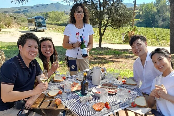 Cava tour to 3 family wineries with hotel pick-up - Vins El Cep closes with pet-nat and Gran Reserva