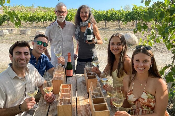 Cava tour to 3 family wineries with hotel pick-up - Artcava begins the day in an old farmhouse