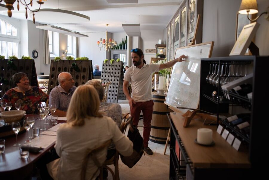 Champagne: Champagne Tasting Class with Lunch - A small family house in Aÿ-Champagne
