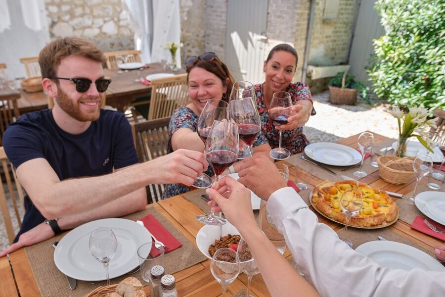Champagne: Champagne Tasting Class with Lunch - Three Champagnes and a blind test