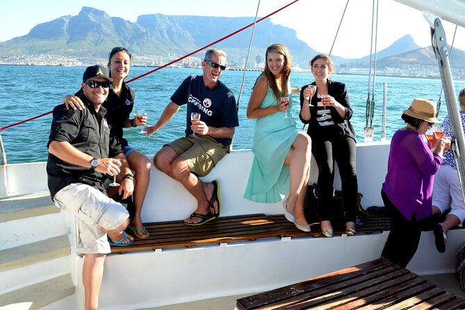 Champagne Cruise (Pre-Sunset) from Cape Town - A short Cape Town cruise with a useful early-evening slot