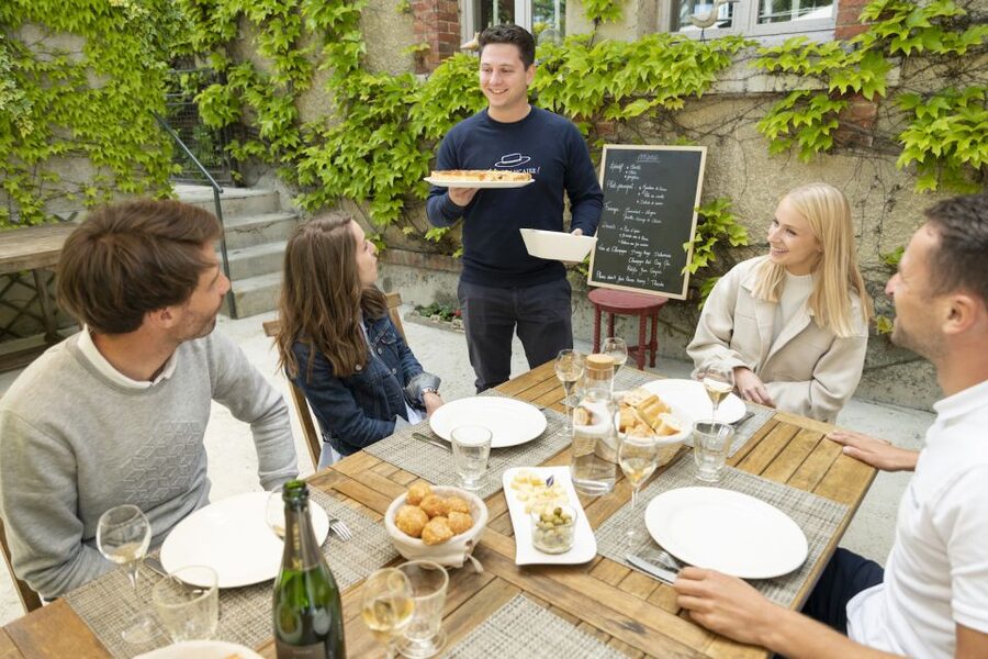 Champagne: E-Bike Champagne Day Tour with Tastings and Lunch - Who will enjoy this Champagne day?
