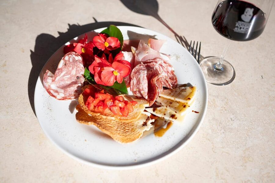 Chianti: Lunch with Wine Tasting at Poggio ai Laghi Winery - Olive oils and balsamic vinegar deserve attention