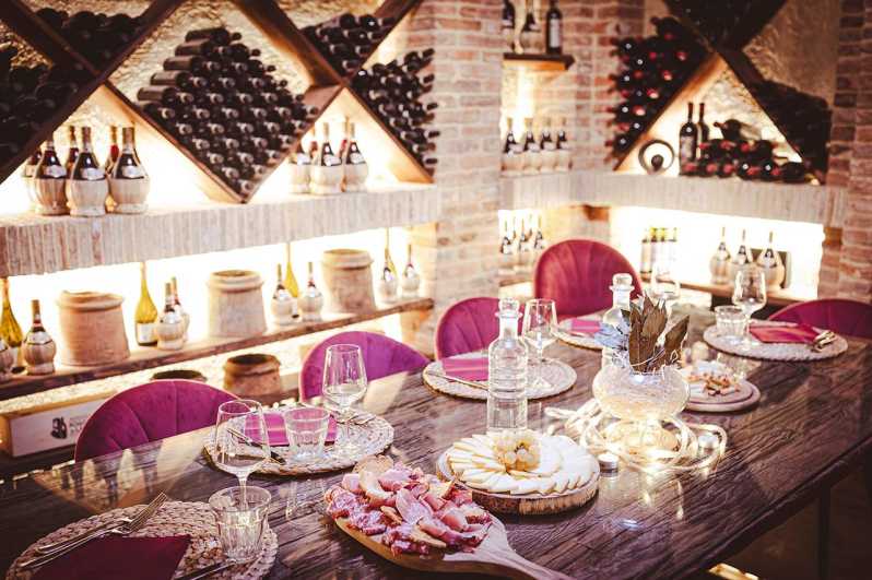 Chianti: Lunch with Wine Tasting at Poggio ai Laghi Winery - Starting with sparkling wine and Tuscan staples