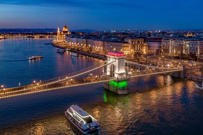 Cocktail Cruise and City Views on the Danube in Budapest - Music, crowds, and the overall mood