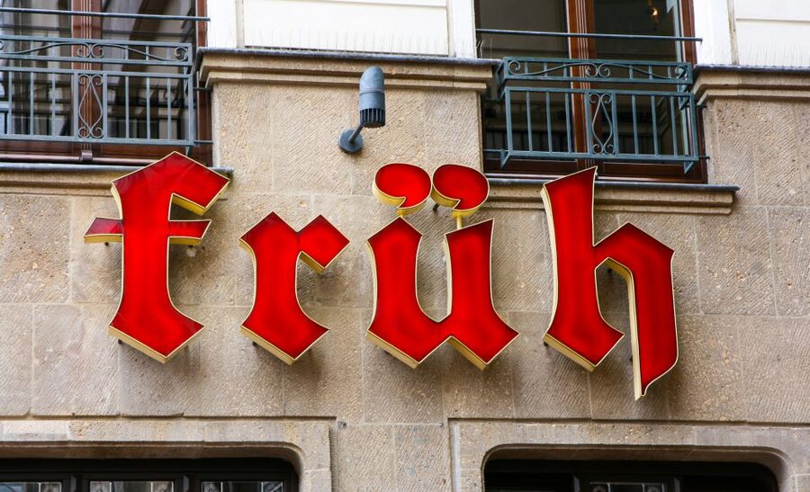 Cologne: 3 Old Town Breweries Guided Walking Tour - The ten-minute walk to Peters Brauhaus
