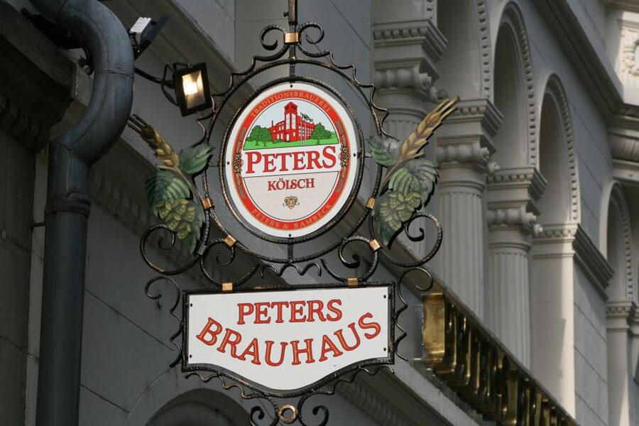 Cologne: Old Town Walking Tour with 1 Brewery Visit & 1 Beer - Starting at the Friedrich Wilhelm III statue