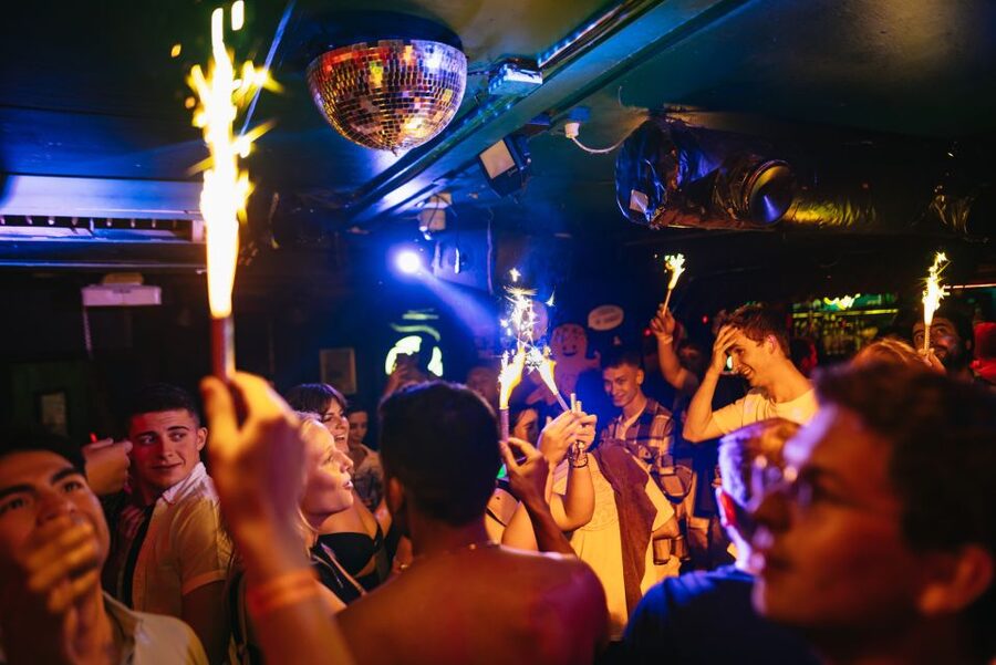 Copenhagen: Guided Party Pub Crawl with 4 Shots and 1 Drink - The included drinks and what they are worth