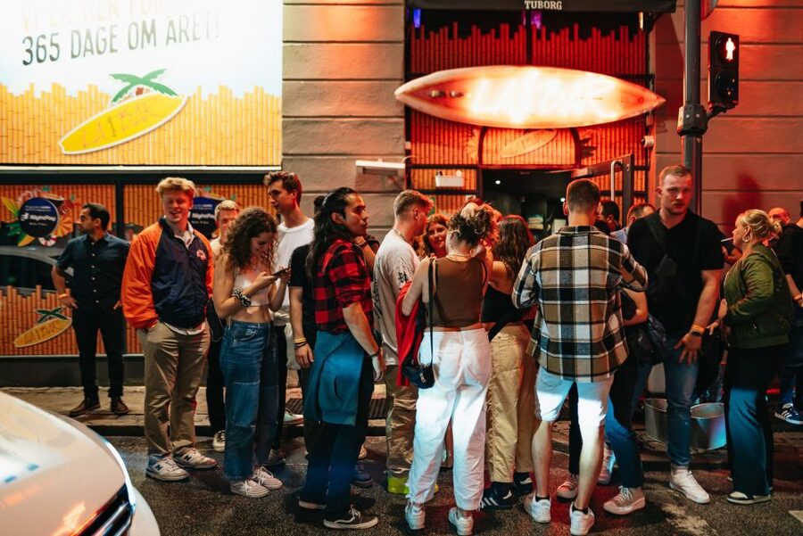 Copenhagen: Guided Party Pub Crawl with 4 Shots and 1 Drink - Why solo visitors often fit in well