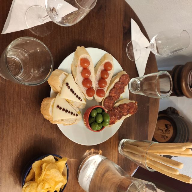 Córdoba: Local Wine Tasting Evening - Francisco’s Style and the Value of a Local Guide