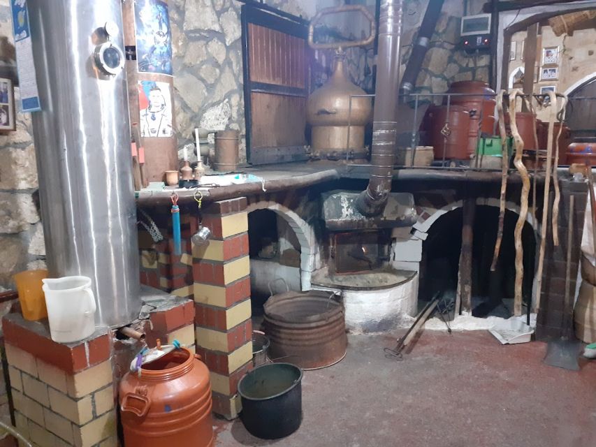 Crete: Full-Day Cretan Wines, Olive Oil, Raki and Food Tour - A family winery and five Cretan pours