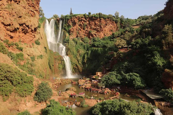 Day Trip To Ouzoud Waterfalls (Guide Hike & Boat are options) - How the group format affects the day